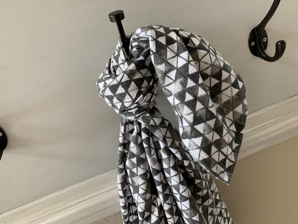 Triangles Black + White Blanket Swaddler: Receiving Blanket, FREE SHIPPING //Grey