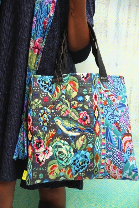 Amy Butler An Artful Piece Totes and Pillow Sewing Pattern, FREE SHIPPING